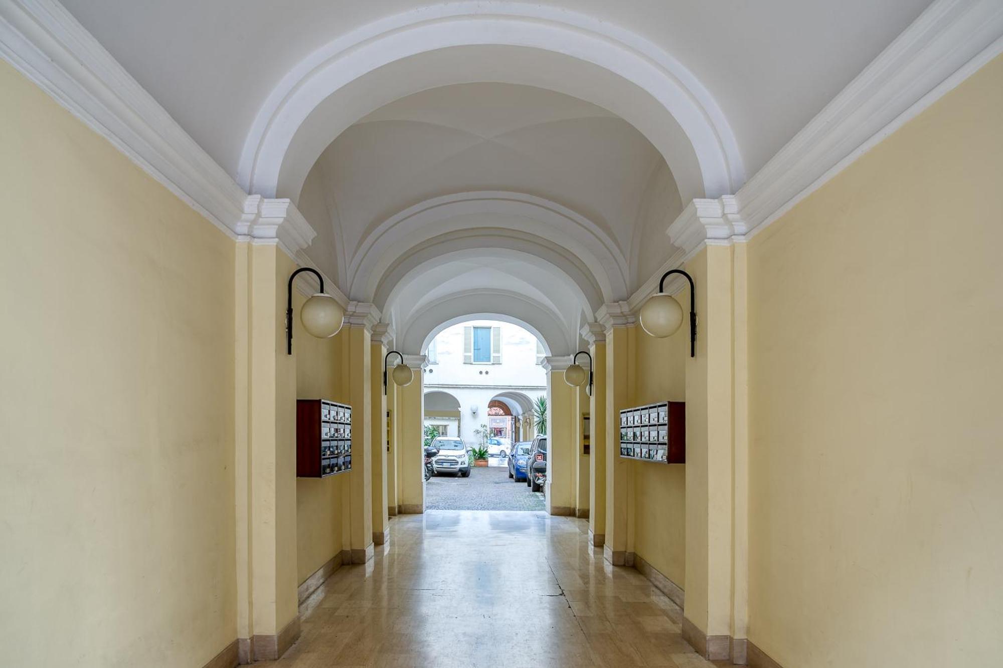 Clausim Domus: New Brightful Flat Next To The Vatican Roma